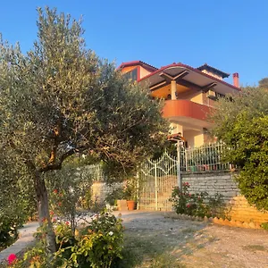 house-georgemishel.albaniahotels.org/